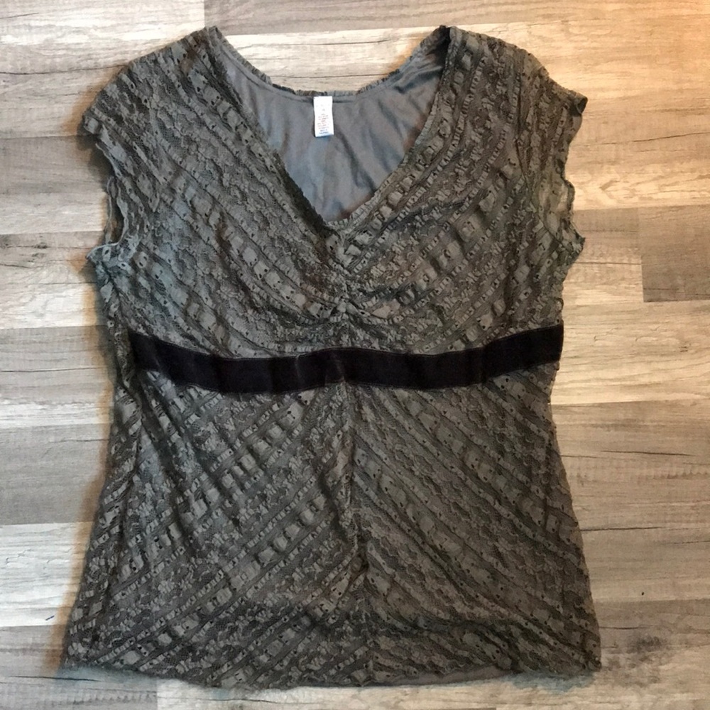 Khaki Lace Capped Sleeve Blouse Sz XXL 2/$25